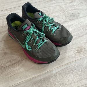 Nike gtx running trail shoes only worn a few times like new